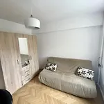  Cozy City Central Apartment